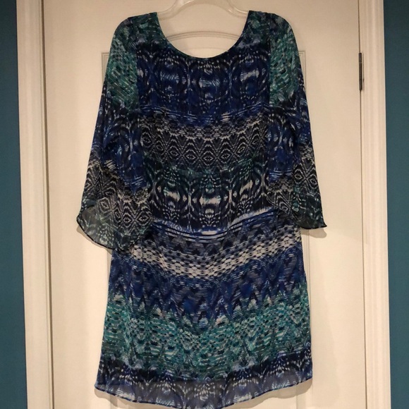 Bell sleeve dress - Picture 1 of 2